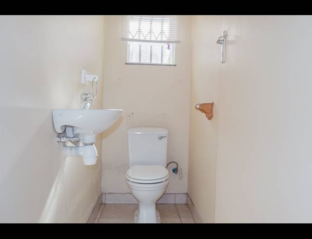 2 BEDROOM APARTMENT FOR SALE IN SCOTTBURGH CENTRAL